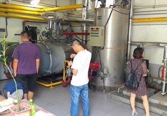 2 juegos 350KW, caldera de agua caliente a gas en Qingdao, China